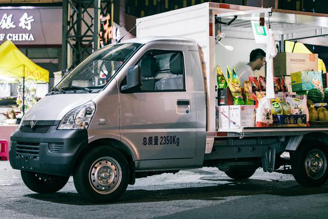 深兰科技|点亮城市烟火，活跃市场消费“摆摊神车”借势出圈