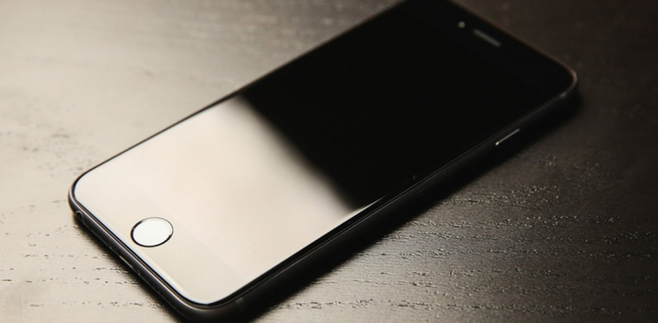 iPhone在中国被告了，对方要求禁售，再赔100亿！